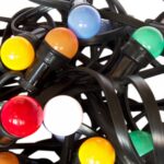 Prikverlichting gekleurd te huur bij vanBos Barneveld. Voeg een feestelijke en kleurrijke sfeer toe aan uw evenement met deze veelzijdige verlichting. Perfect voor zowel binnen- als buitengebruik, ideaal voor tuinfeesten, festivals of elke gelegenheid die wat extra flair verdient!
